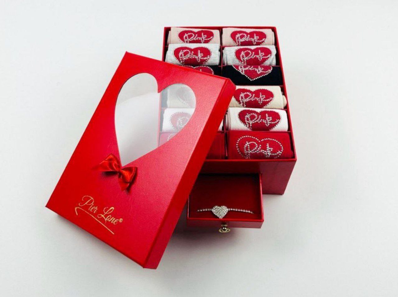 Pier Lone Socks Gift Box with the secret