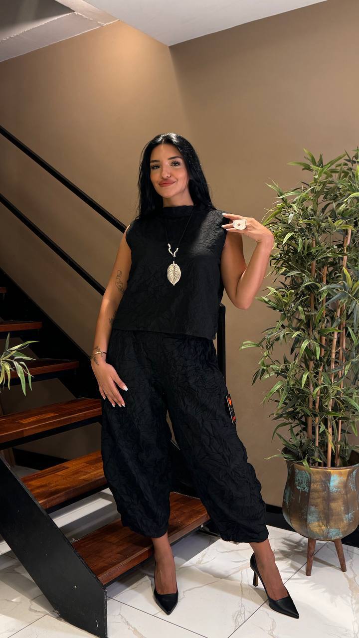 Alyans Sleeveless Top and Pants