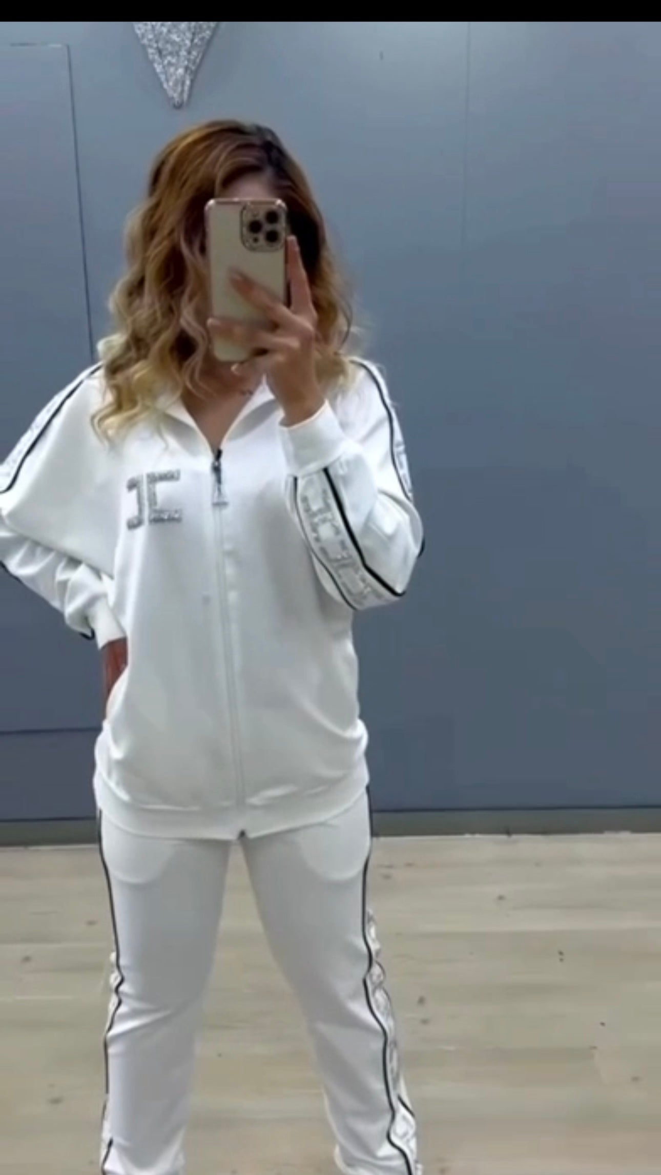 AmarModa Sportswear Suit