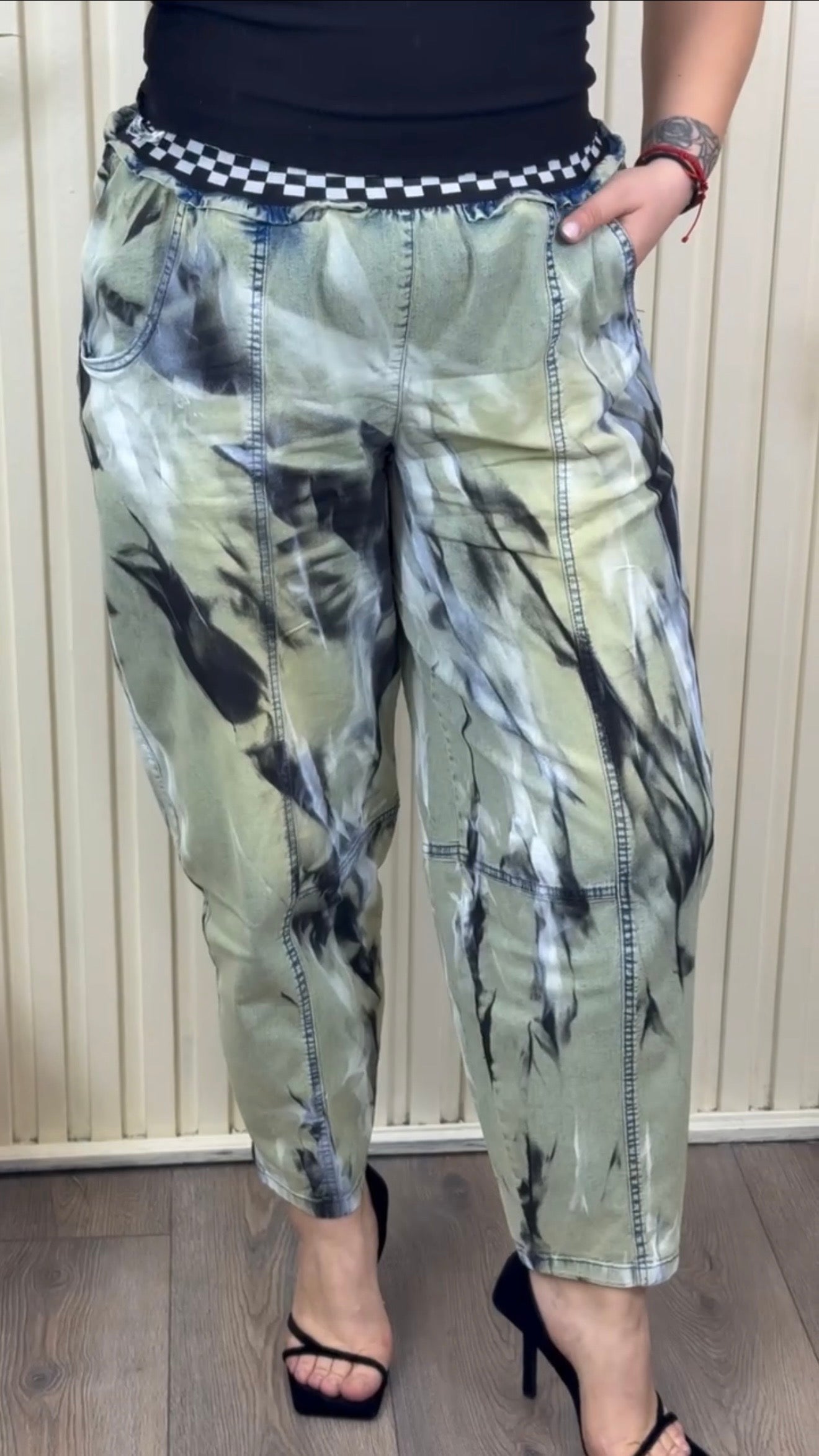 Tie-Dye Green Elastic Waist Pants – Fashion Front Waistband Detail