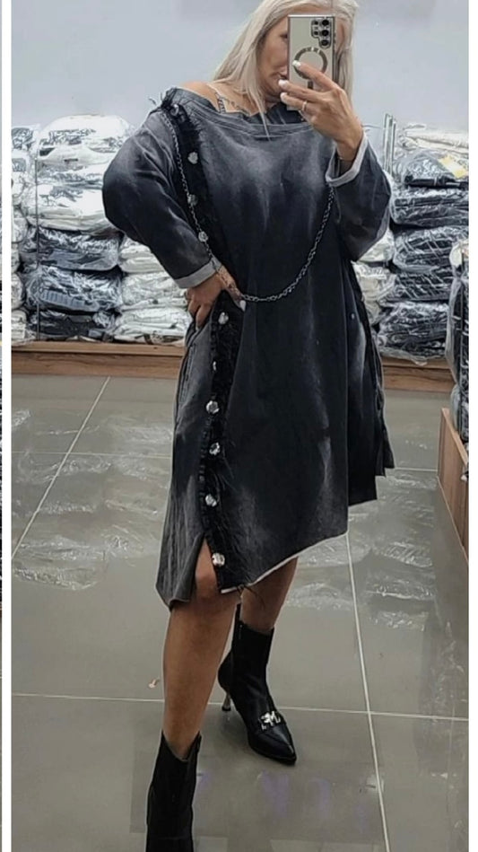 Bukezy Tunic – Chains & Feather Décor