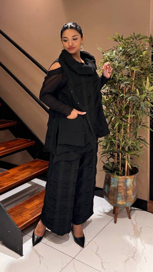 Alyans Sleeveless Top and Pants