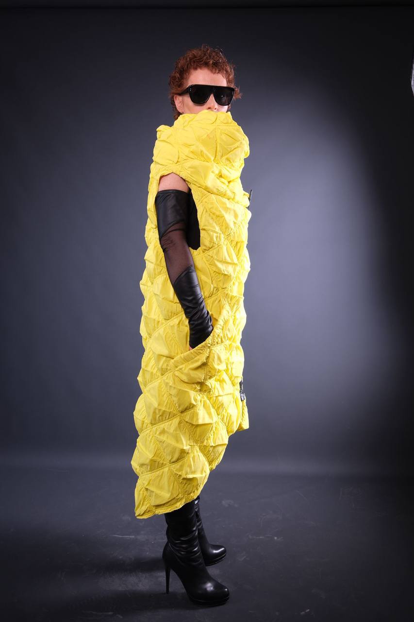 Modern Yellow Vest with Mesh Fingerless Gloves – Bold Statement Layer