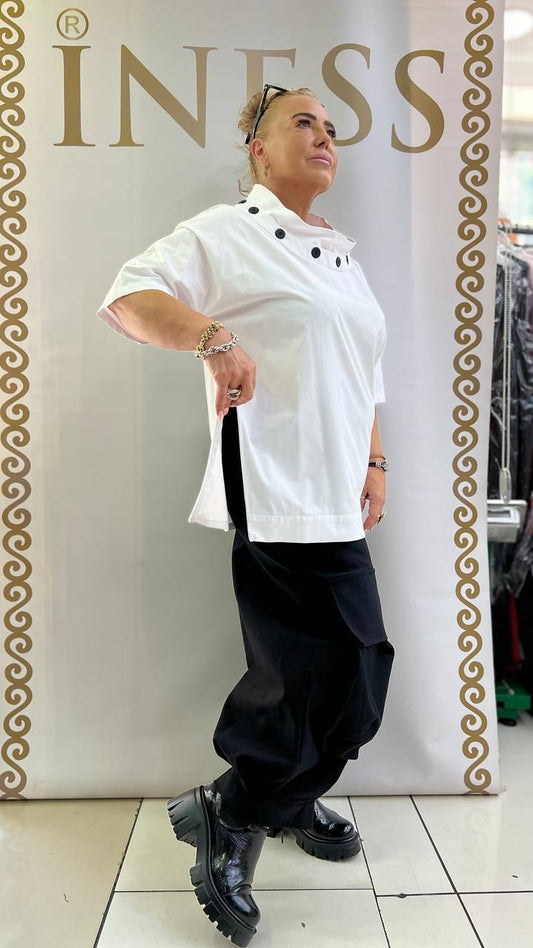 Caraclan Blouse - Sleeveless Top with Button Detail, Casual Style for Women, Comfortable and Stylish Design