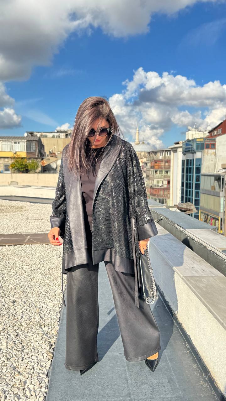 Black Textured Kimono Jacket with Satin Trim & Wide-Leg Pants – Elegant Statement Set