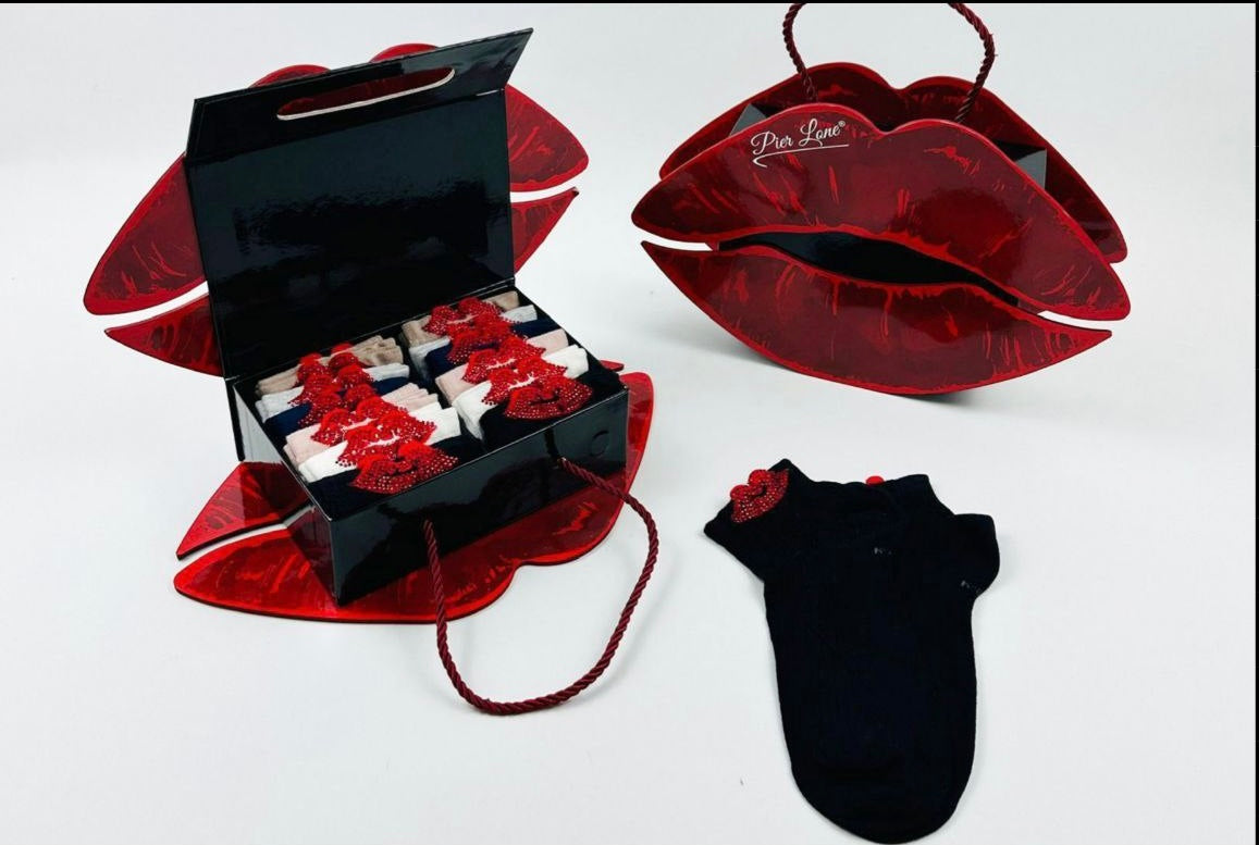 Pier Love Lips Socks Gift Box