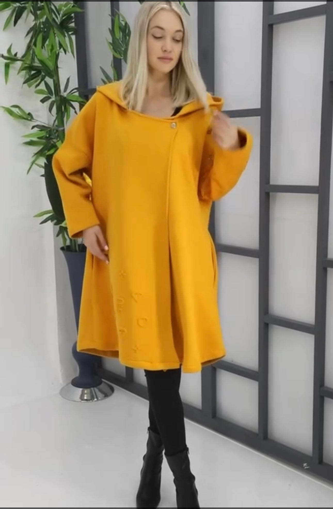 Paparazzi Poncho