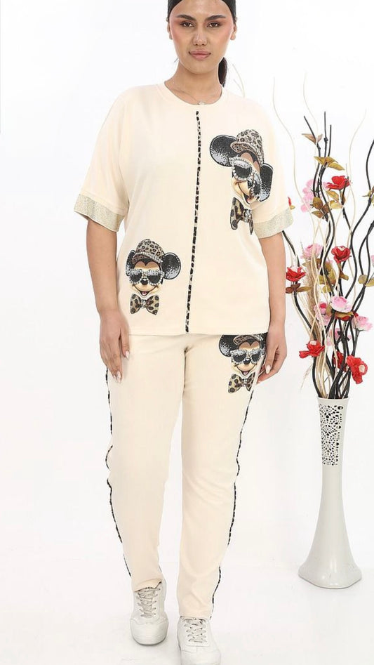 Free Love Mickey Mouse suit