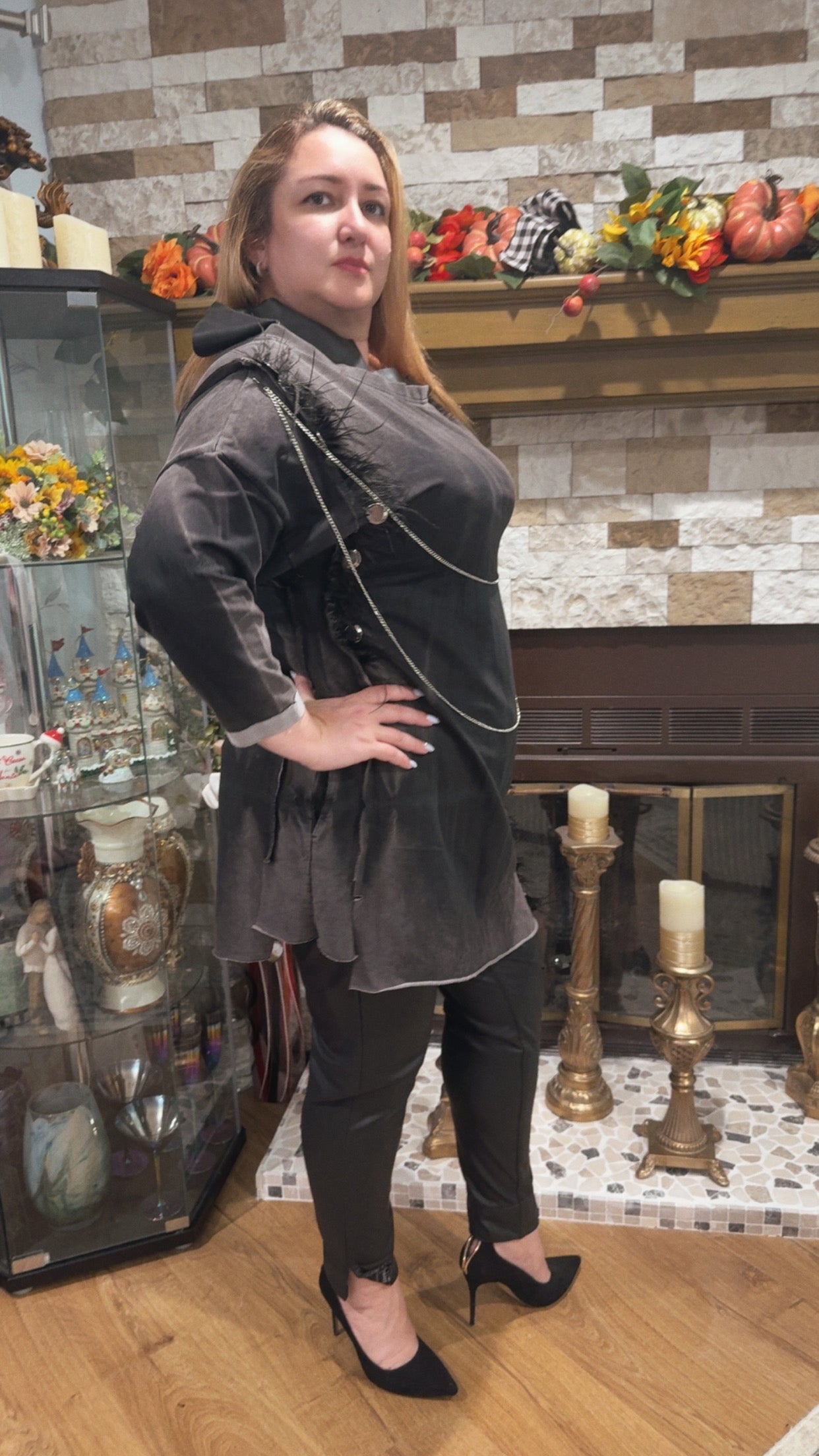 Bukezy Tunic – Chains & Feather Décor