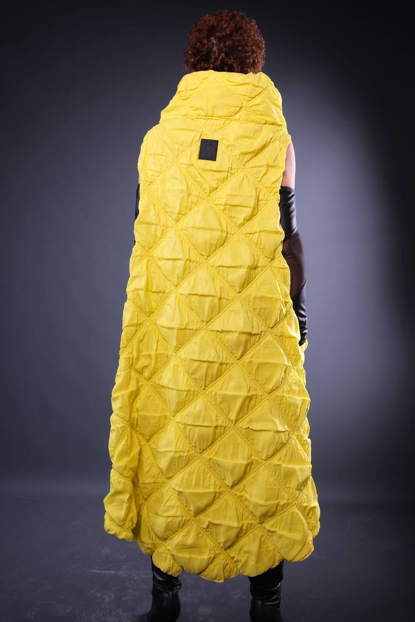 Modern Yellow Vest with Mesh Fingerless Gloves – Bold Statement Layer