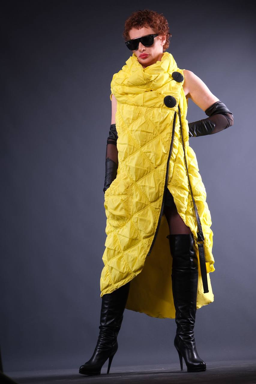 Modern Yellow Vest with Mesh Fingerless Gloves – Bold Statement Layer